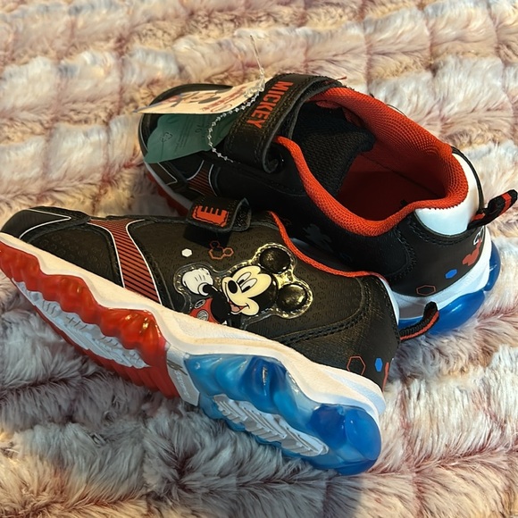 Disney Mickey Mouse boys Light up sneakers size 10 - Picture 6 of 6